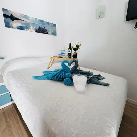 Blue Paradise Apartment *